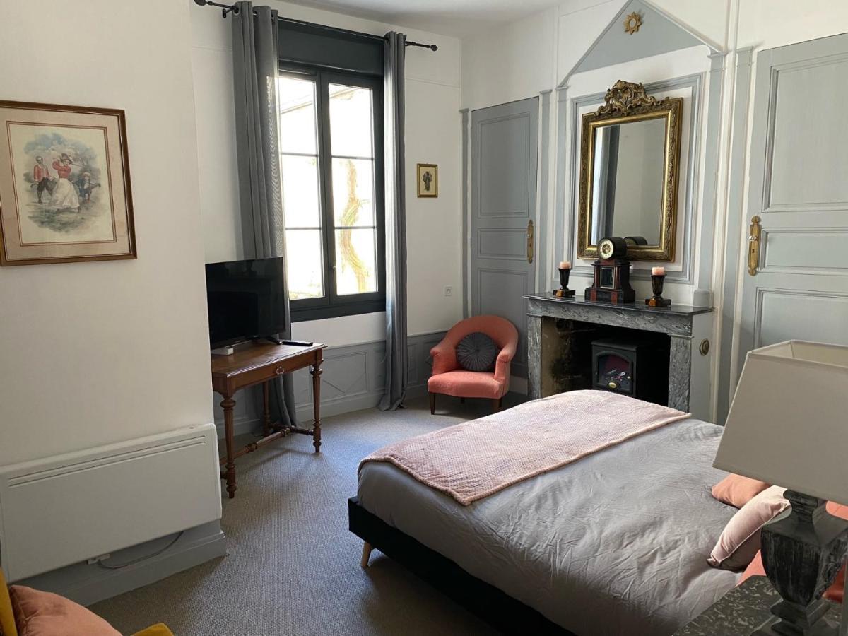 Le Castel De Brehemont Bed & Breakfast Exterior photo