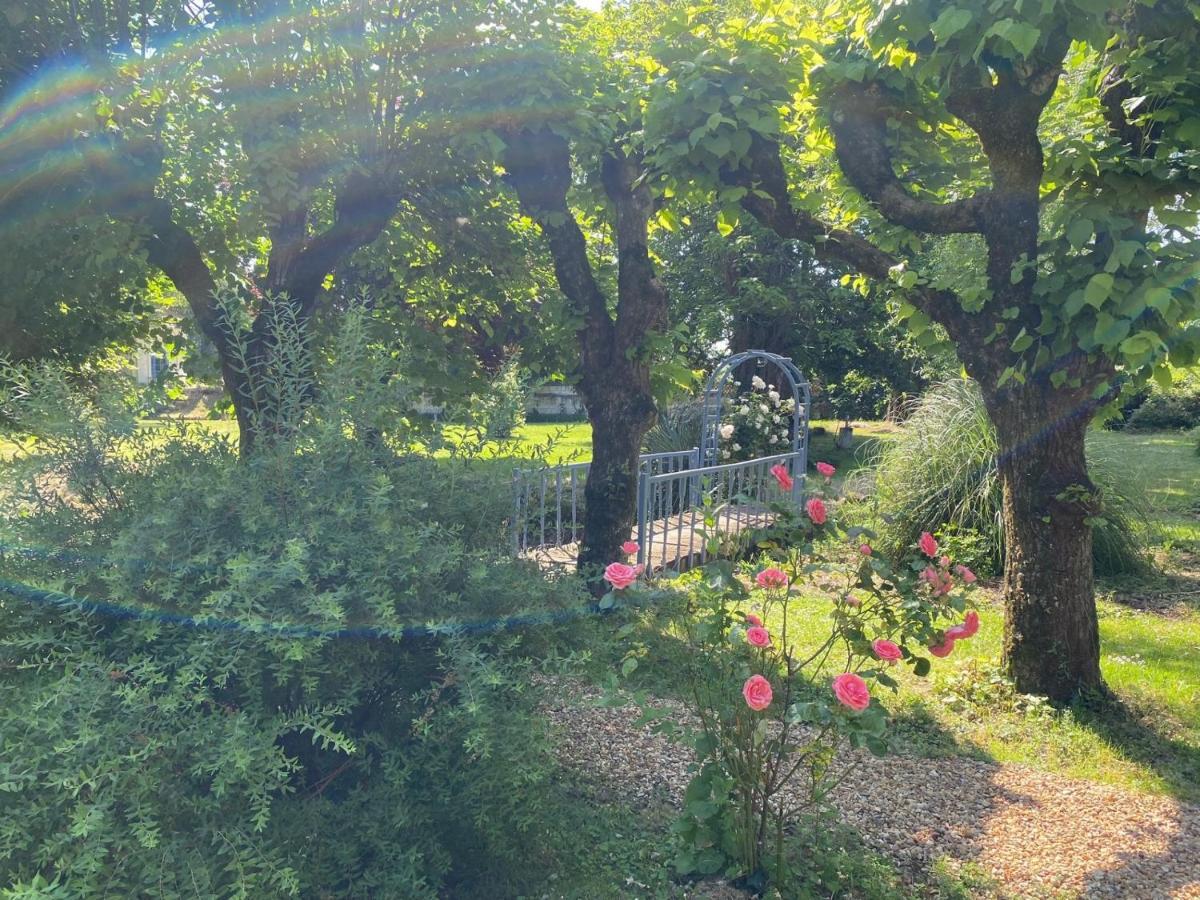 Le Castel De Brehemont Bed & Breakfast Exterior photo